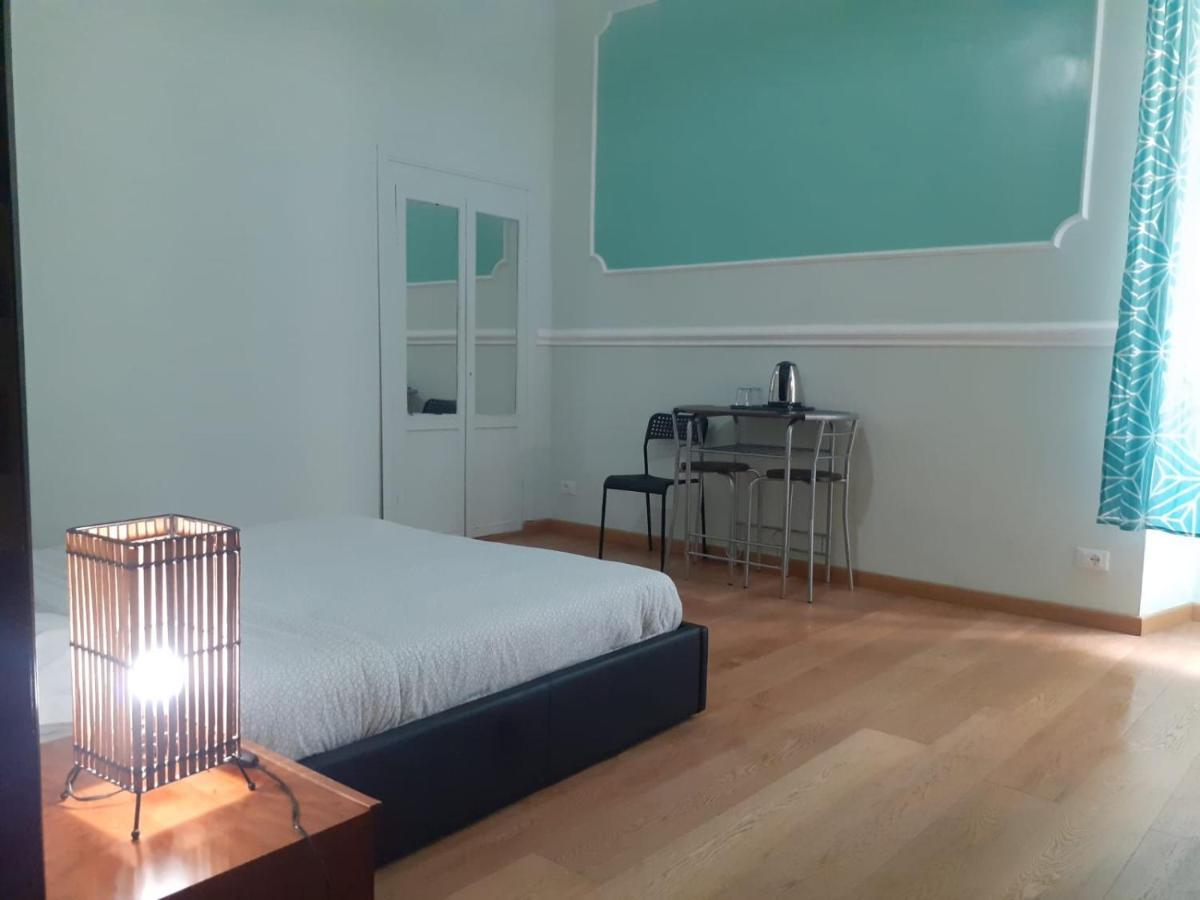 R.t. House's Hostal Roma
