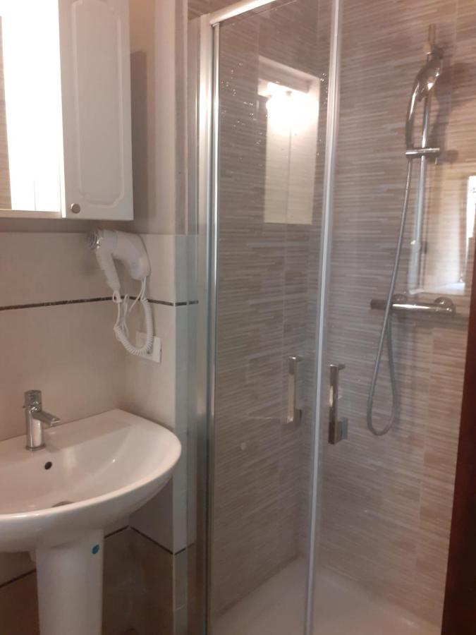R.t. House's Hostal *