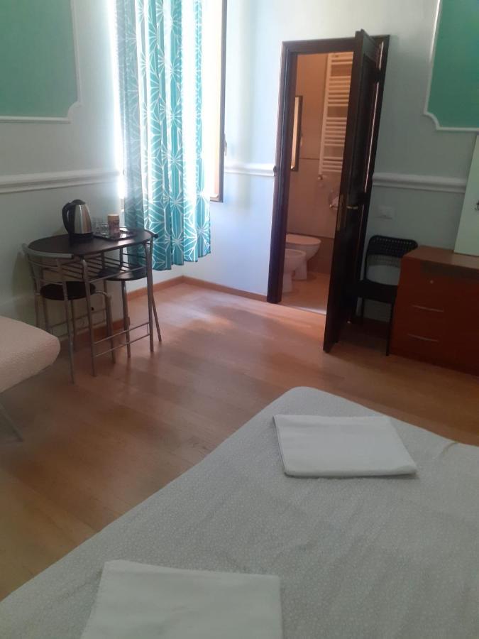 R.t. House's Hostal